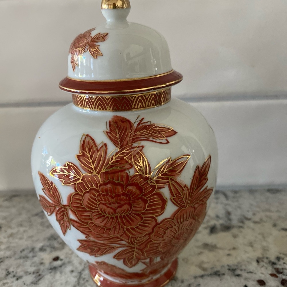 Vintage Andrea Sadek Porcelain Ginger Jar